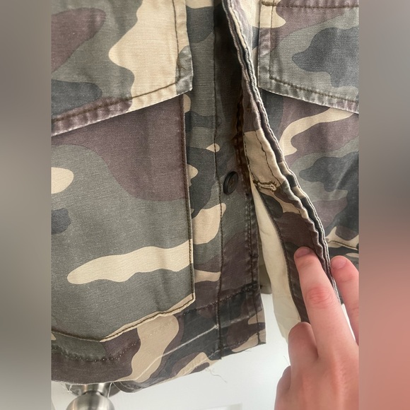 Frame Camouflage Military Jacket - Picture 2 of 8